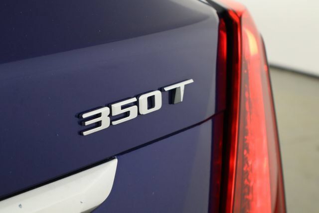 Used 2023 Cadillac XT5 Premium Luxury w/ Technology Package FWD image 39