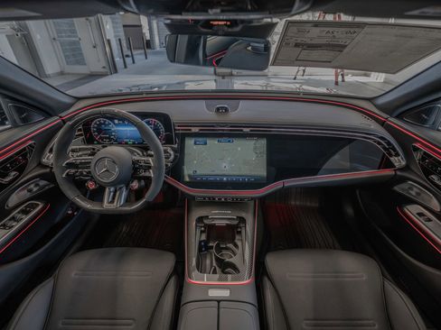 New 2026 Mercedes-Benz E 53 AMG e 4MATIC Sedan image 8