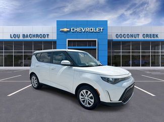 Used 2023 Kia Soul LX FWD video 2