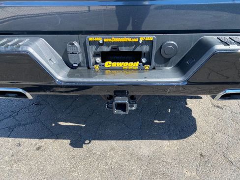 Used 2021 Chevrolet Silverado 1500 Custom Trail Boss w/ LPO, Dark Essentials Package AWD/4WD image 4