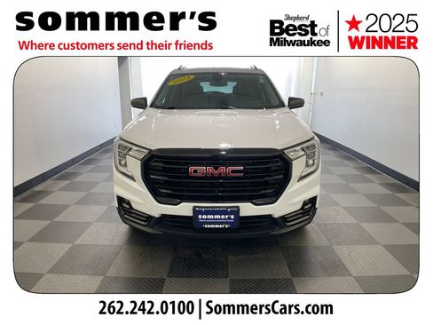 Used 2024 GMC Terrain SLT w/ Elevation Edition AWD/4WD image 8