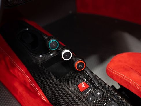 Used 2020 Ferrari 488 Pista Spider RWD image 24
