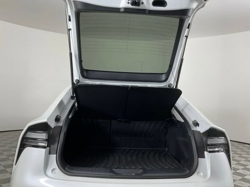 Used 2026 Toyota Prius Plug-In Hybrid FWD image 17