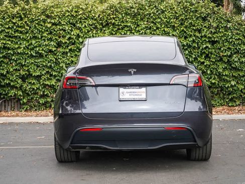 Used 2025 Tesla Model Y Long Range AWD/4WD image 5