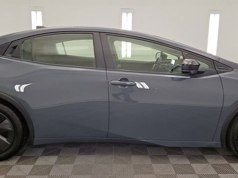 Used 2024 Toyota Prius LE image 5