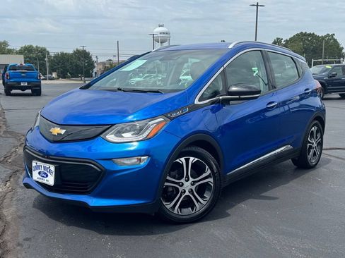 Used 2017 Chevrolet Bolt Premier w/ Driver Confidence II Package FWD image 28