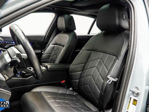 Used 2025 BMW i5 M60 w/ Premium Package image 36