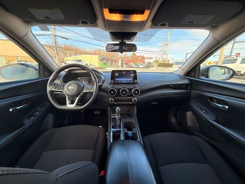 Used 2023 Nissan Sentra SV image 17