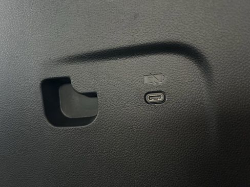 New 2025 Chevrolet Traverse RS w/ LPO, Floor Liner Package image 29