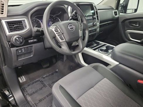 Used 2024 Nissan Titan SV w/ SV Convenience Package RWD image 20