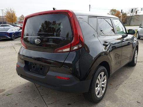 Used 2021 Kia Soul LX image 5