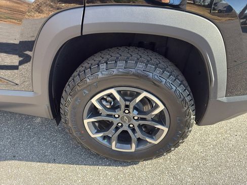 New 2026 Chevrolet Equinox ACTIV w/ Safety and Technology Package image 21