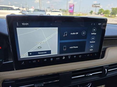 Certified 2023 Lincoln Corsair Reserve FWD image 11