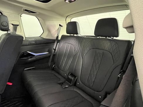 Used 2023 BMW X7 xDrive40i AWD/4WD image 23