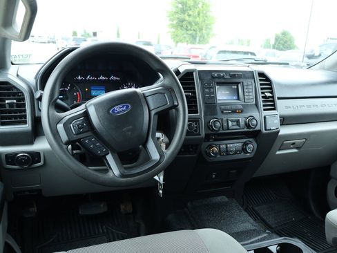 Used 2018 Ford F450 XL w/ Power Equipment Group AWD/4WD image 2