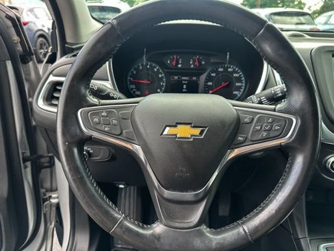Used 2018 Chevrolet Equinox LT FWD image 16