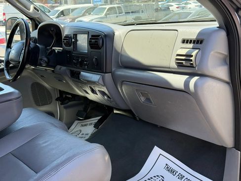 Used 2005 Ford F250 Lariat RWD image 17