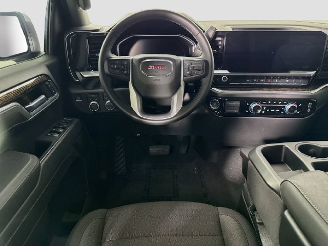 Used 2026 GMC Sierra 1500 SLE w/ LPO, Black Badging Package AWD/4WD image 22