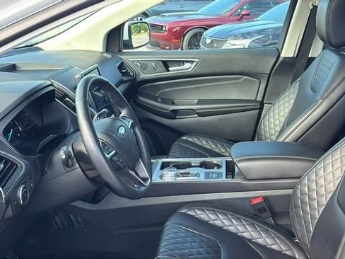 Used 2023 Ford Edge Titanium AWD/4WD image 23