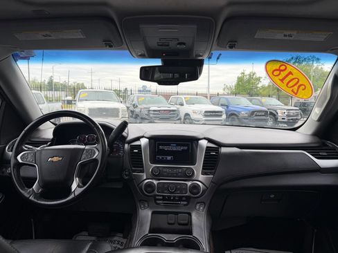 Used 2018 Chevrolet Suburban LT RWD image 26