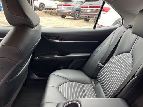 Used 2023 Toyota Camry SE image 13