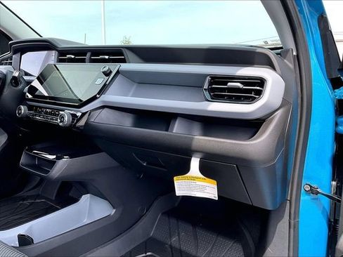 New 2027 Chevrolet Bolt LT w/ Comfort Package FWD image 27