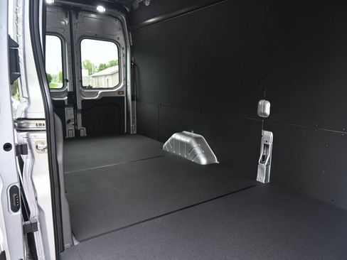 Used 2025 Ford E-Transit 148 High Roof Extended w/ Load Area Protection Package RWD image 20