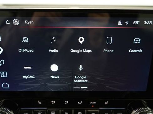 Used 2025 GMC Canyon Elevation w/ Convenience Package image 18