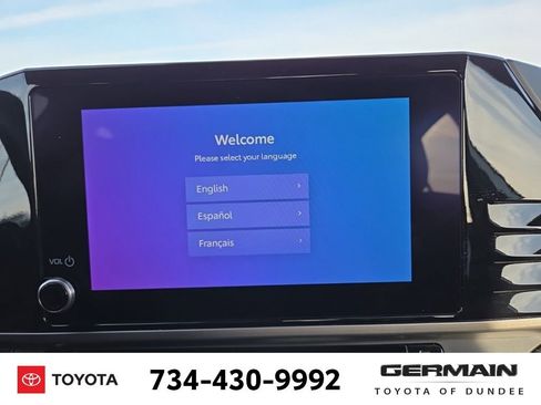 Used 2025 Toyota Camry SE image 34