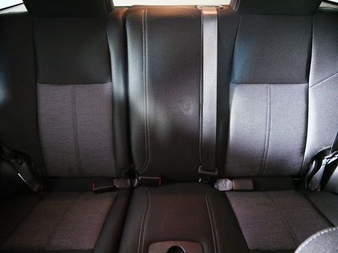 Used 2008 HUMMER H3 AWD/4WD image 13