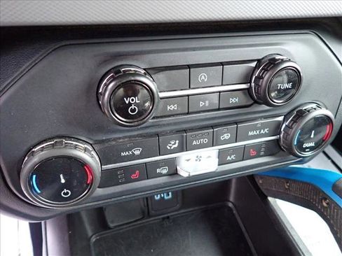 Used 2022 Ford Bronco Black Diamond image 19