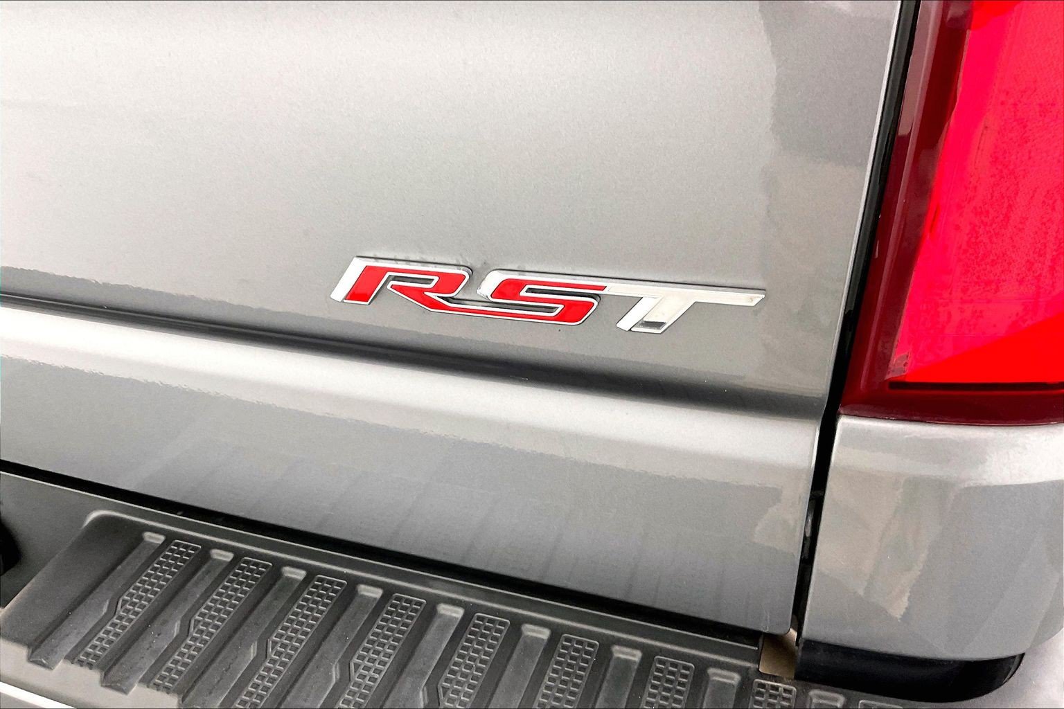 Used 2021 Chevrolet Silverado 1500 RST RWD image 7