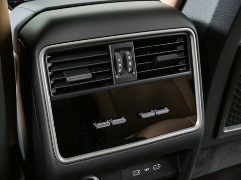New 2026 Porsche Cayenne Coupe AWD/4WD image 22