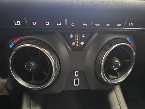 Certified 2019 Chevrolet Blazer LT FWD image 25