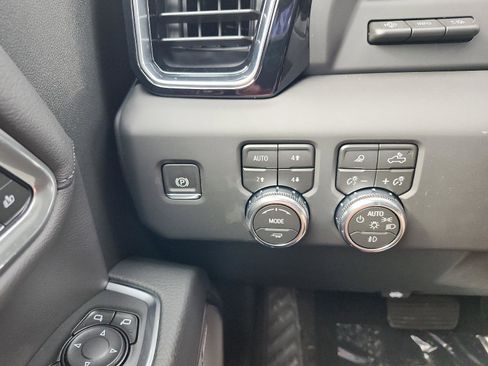 New 2026 GMC Sierra 3500 Denali w/ Denali Reserve Package image 20