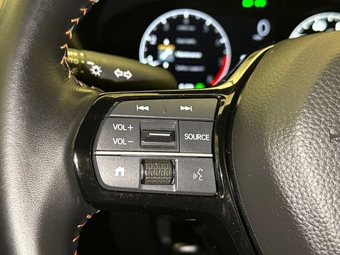 Certified 2025 Honda HR-V Sport image 30