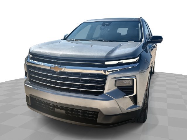 Used 2026 Chevrolet Traverse LT w/ Driver Confidence Package FWD image 1