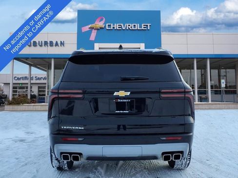 Used 2025 Chevrolet Traverse LT image 7