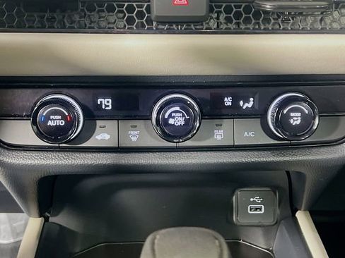 Used 2025 Honda HR-V LX image 23