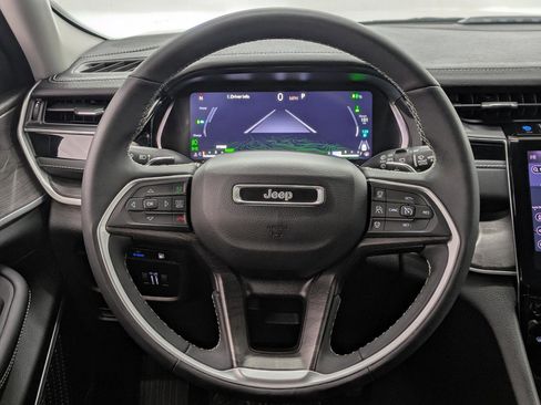 Used 2023 Jeep Grand Cherokee 4WD 4xe image 30