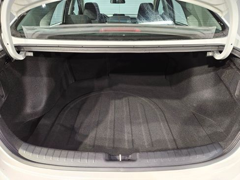 Used 2024 Kia Forte LXS w/ LXS Technology Package image 18