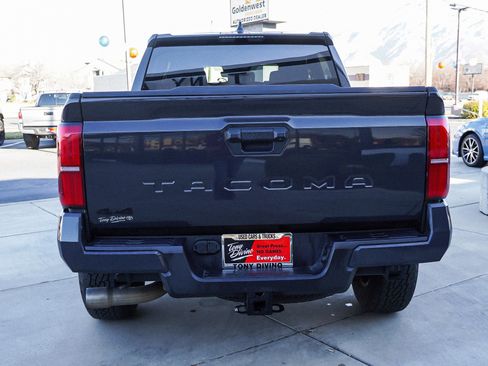Used 2024 Toyota Tacoma TRD Off-Road image 7