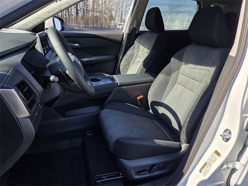 New 2026 Nissan Rogue SV image 5