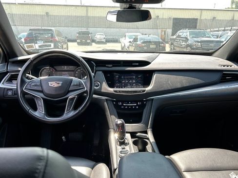 Used 2023 Cadillac XT5 Luxury AWD/4WD image 8