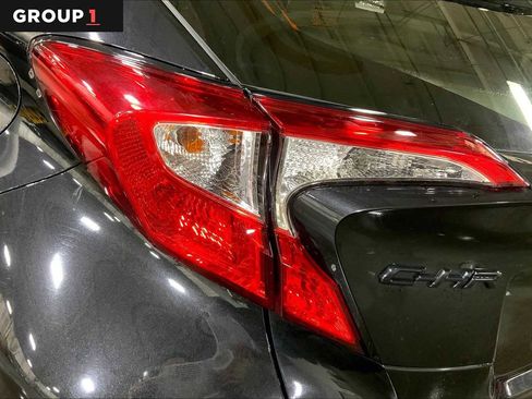 Used 2021 Toyota C-HR Nightshade image 28