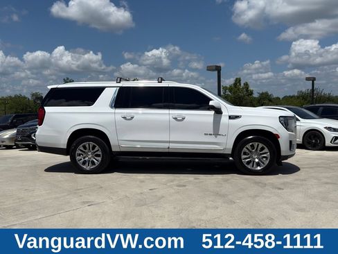 Used 2022 GMC Yukon XL Denali AWD/4WD image 6