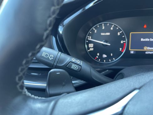 Used 2023 Buick Envision Preferred image 22