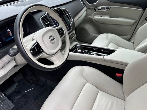 Used 2023 Volvo XC90 B6 Core w/ Climate Package image 9