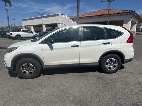 Used 2015 Honda CR-V LX image 2