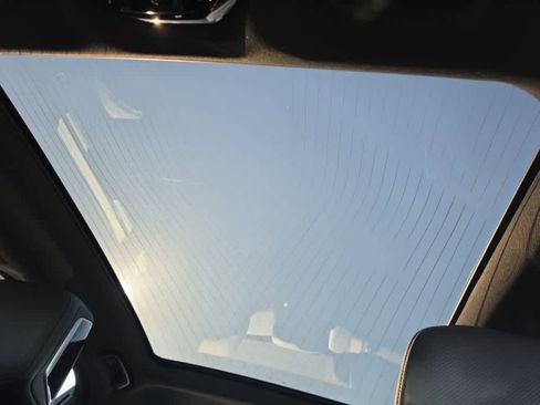 Used 2025 BMW 740i xDrive image 26